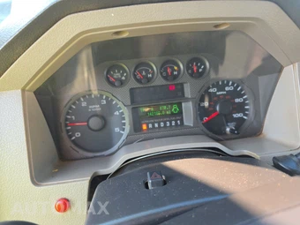 2010 Ford Super Duty F-550 Cab Chassis XL Crew Cab DRW - miniatura 12