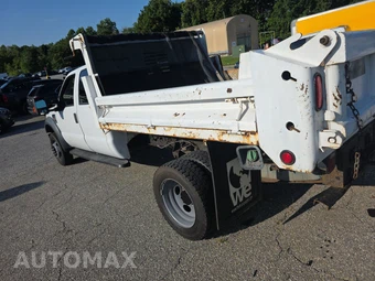 2010 Ford Super Duty F-550 Cab Chassis XL Crew Cab DRW - miniatura 6