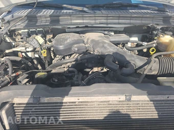 2010 Ford Super Duty F-550 Cab Chassis XLT Regular Cab DRW - miniatura 16