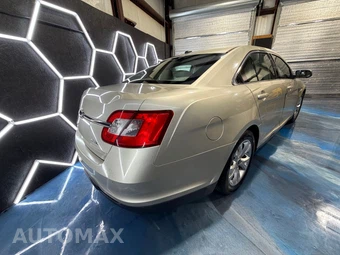 2010 Ford Taurus SEL - miniatura 21