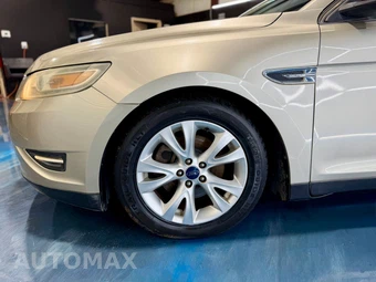 2010 Ford Taurus SEL - miniatura 7