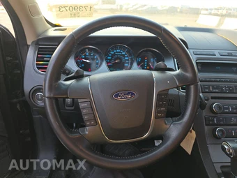 2010 Ford Taurus SEL – miniatura 10