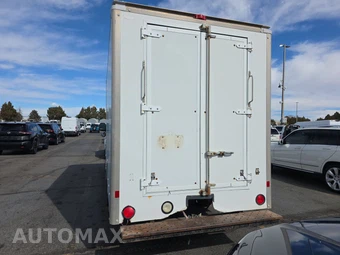 2010 GMC Savana 3500 Cutaway 1WT - miniatura 5