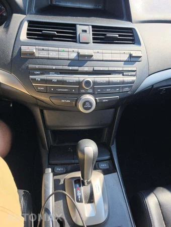 2010 Honda Accord Sedan EX-L - miniatura 10