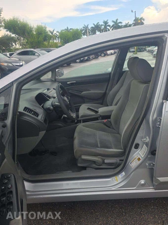 2010 Honda Civic Sedan LX - miniatura 6