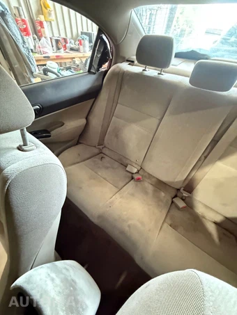 2010 Honda Civic Sedan LX - miniatura 15