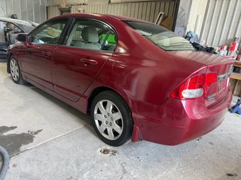 2010 Honda Civic Sedan LX - miniatura 2