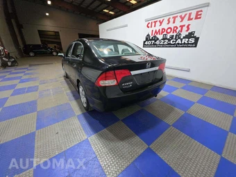 2010 Honda Civic Sedan LX - miniatura 2