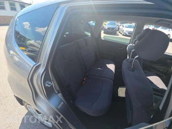 2010 Honda Fit - miniatura 16