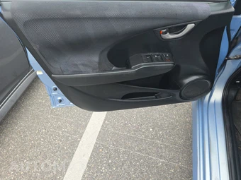2010 Honda Fit Sport – miniatura 9