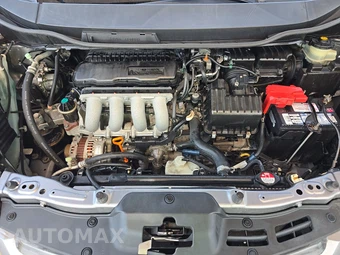 2010 Honda Fit Sport - miniatura 15