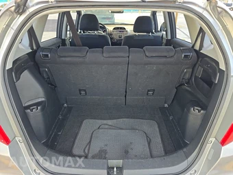 2010 Honda Fit Sport - miniatura 16