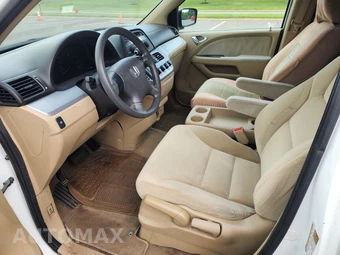 2010 Honda Odyssey LX 118.1" WB - miniatura 11