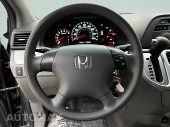2010 Honda Odyssey LX 118.1" WB - miniatura 10