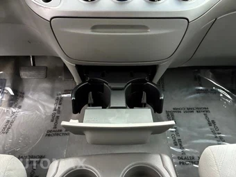 2010 Honda Odyssey LX 118.1" WB - miniatura 17