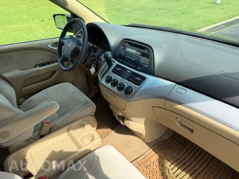 2010 Honda Odyssey LX 118.1" WB - miniatura 13