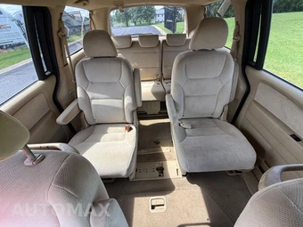 2010 Honda Odyssey LX 118.1" WB - miniatura 16
