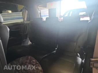 2010 Honda Odyssey Touring w/Navigation & RES 118.1" WB - miniatura 11