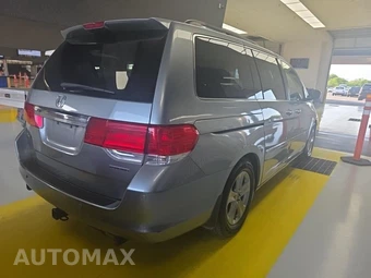 2010 Honda Odyssey Touring w/Navigation & RES 118.1" WB - miniatura 4