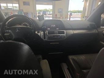 2010 Honda Odyssey Touring w/Navigation & RES 118.1" WB - miniatura 8
