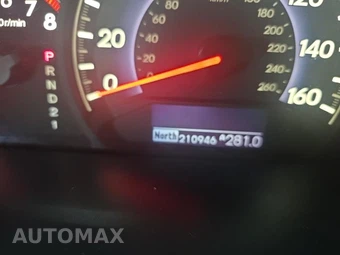 2010 Honda Odyssey Touring w/Navigation & RES 118.1" WB - miniatura 9