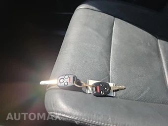 2010 Honda Pilot Touring w/Navigation & RES – miniatura 21