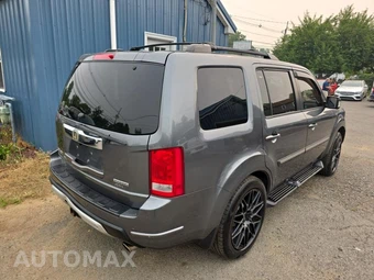 2010 Honda Pilot Touring w/Navigation & RES – miniatura 4