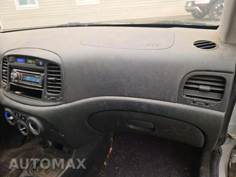 2010 Hyundai Accent Blue Hatchback – miniatura 16