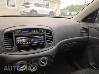 2010 Hyundai Accent Blue Hatchback – miniatura 7