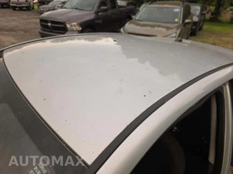 2010 Hyundai Accent Blue Hatchback – miniatura 9