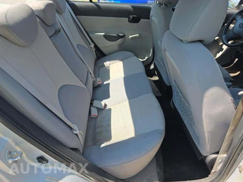 2010 Hyundai Accent GLS Sedan - miniatura 13