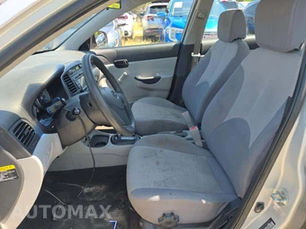 2010 Hyundai Accent GLS Sedan - miniatura 3
