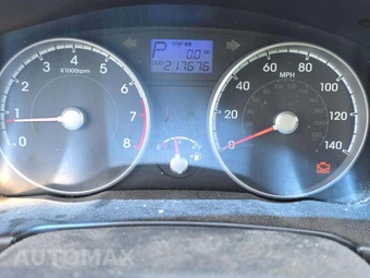 2010 Hyundai Accent GLS Sedan - miniatura 6