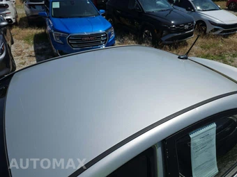 2010 Hyundai Accent GLS Sedan - miniatura 9