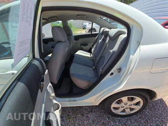 2010 Hyundai Accent GLS Sedan – miniatura 10
