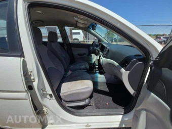 2010 Hyundai Accent GLS Sedan – miniatura 15