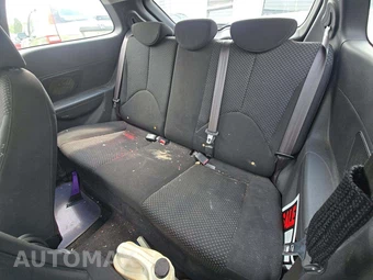 2010 Hyundai Accent GS Hatchback – miniatura 13