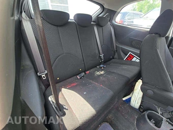 2010 Hyundai Accent GS Hatchback – miniatura 16