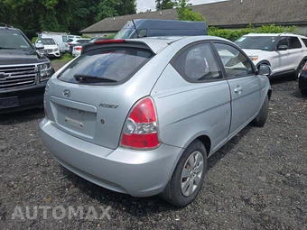 2010 Hyundai Accent GS Hatchback – miniatura 3