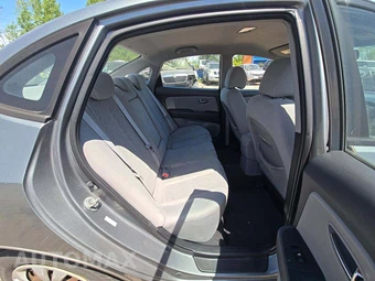 2010 Hyundai Elantra GLS Sedan – miniatura 16