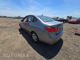 2010 Hyundai Elantra GLS Sedan – miniatura 2