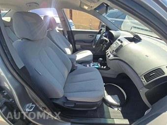2010 Hyundai Elantra GLS Sedan - miniatura 18