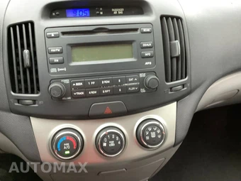 2010 Hyundai Elantra GLS Sedan - miniatura 16