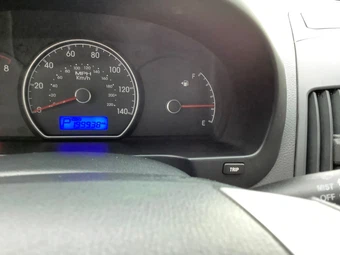 2010 Hyundai Elantra GLS Sedan - miniatura 17