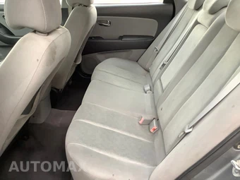 2010 Hyundai Elantra GLS Sedan - miniatura 20