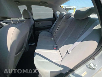 2010 Hyundai Elantra GLS Sedan - miniatura 13