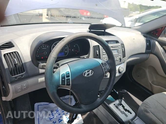 2010 Hyundai Elantra SE Sedan – miniatura 11