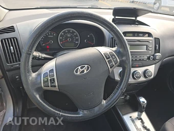 2010 Hyundai Elantra SE Sedan - miniatura 10