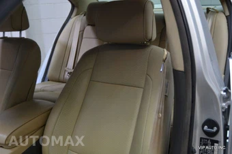 2010 Hyundai Genesis 4.6 Sedan - miniatura 13