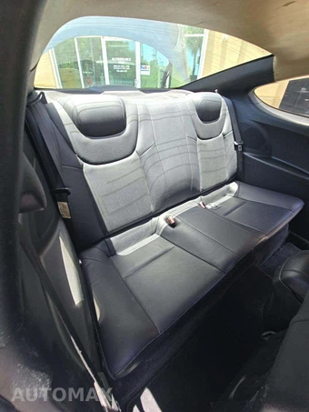 2010 Hyundai Genesis Coupe 3.8 – miniatura 13